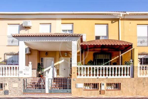 Exterior view of House or chalet for sale in Torreblascopedro  with Terrace