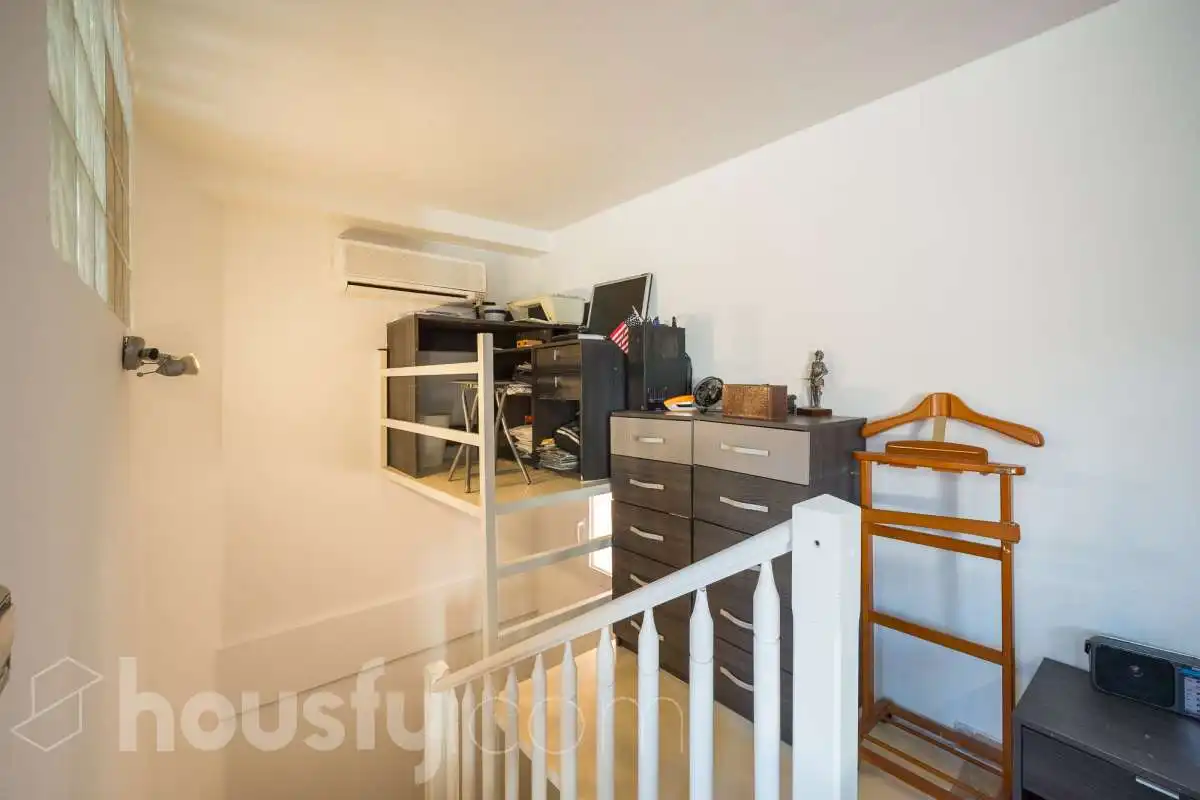 Habitación de Dúplex en venta en Badalona con Terraza
