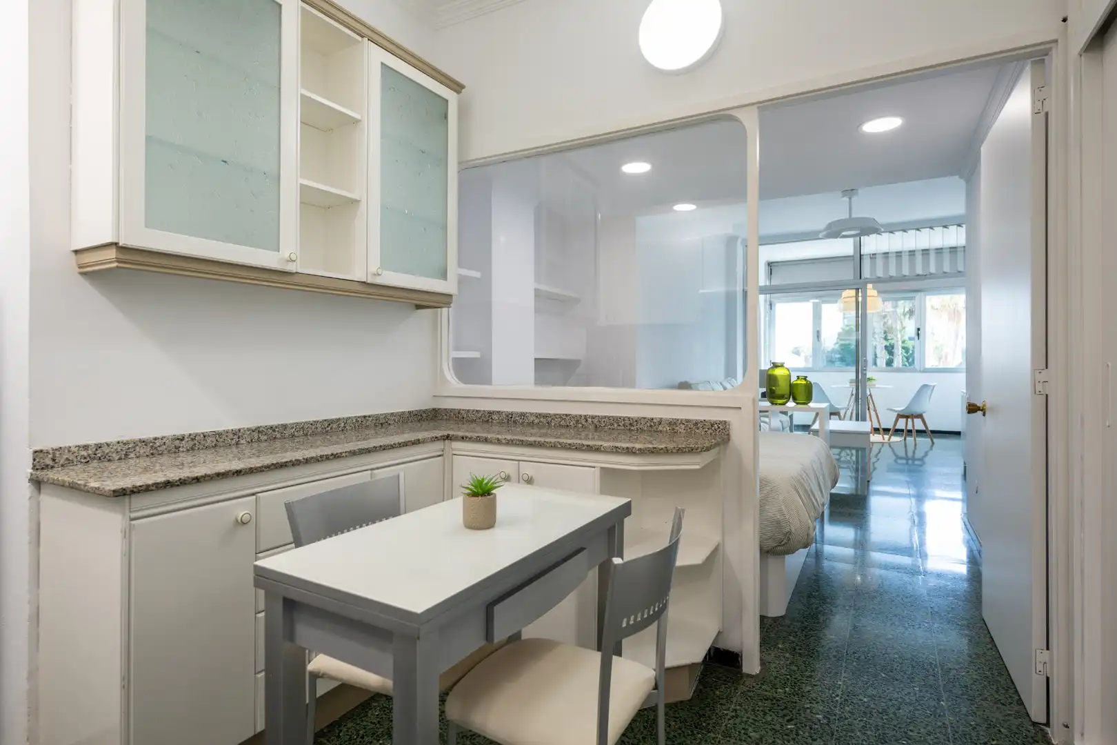Kitchen of Study for rent in Las Palmas de Gran Canaria  with Oven, Washing machine and Balcony