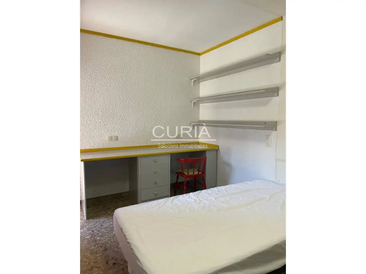 Flat for rent in Instituts - Universitat
