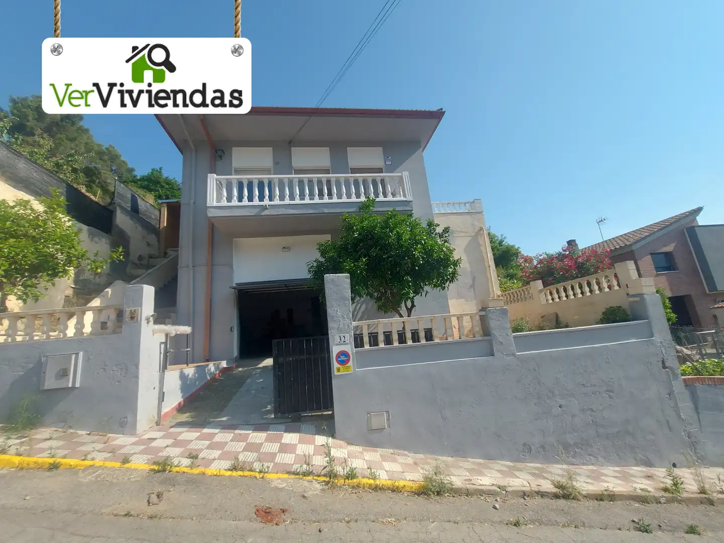 Vista exterior de Casa o xalet en venda en Abrera amb Aire condicionat, Calefacció i Jardí privat