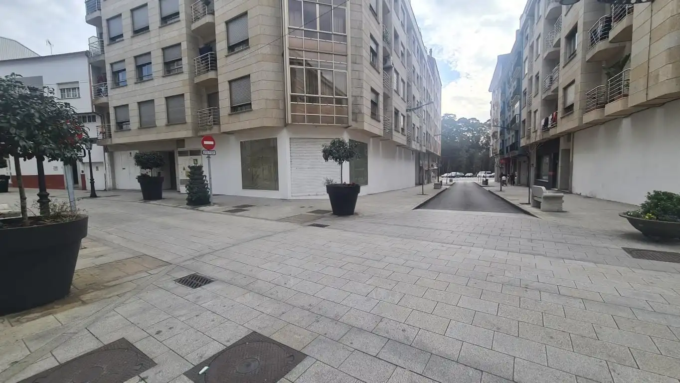 Local comercial en alquiler en Boiro