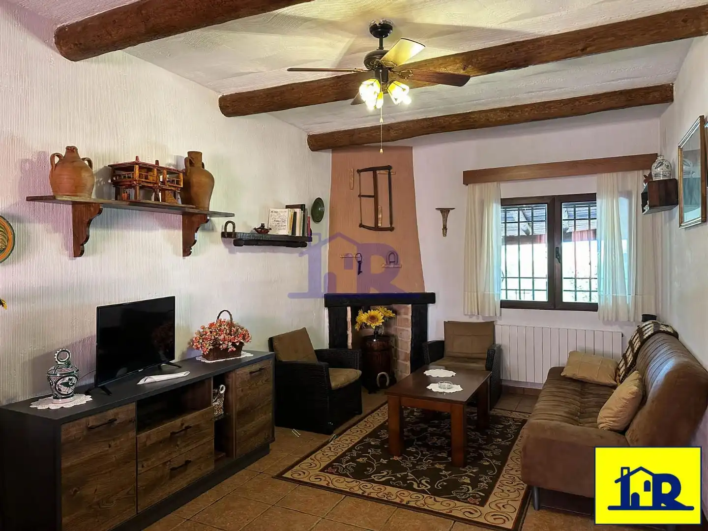 Living room of Houses for sale in Villar de Olalla  with Heating, Terrace and Storage room