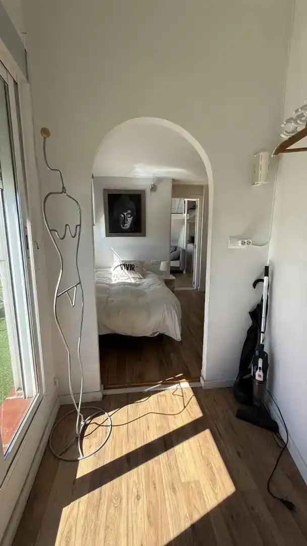 Schlafzimmer von Dachboden zur Miete in Valencia mit Klimaanlage, Parkett und Möbliert