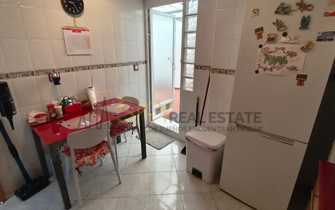 Cocina de Piso en venta en Paterna con Aire acondicionado, Terraza y Balcón