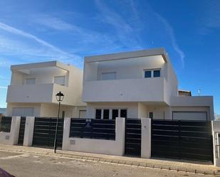 Exterior view of Single-family semi-detached for sale in Alpera  with Heating, Private garden and Balcony