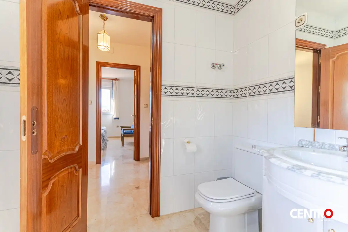 Bathroom of Houses for sale in Padul  with Heating, Private garden and Terrace