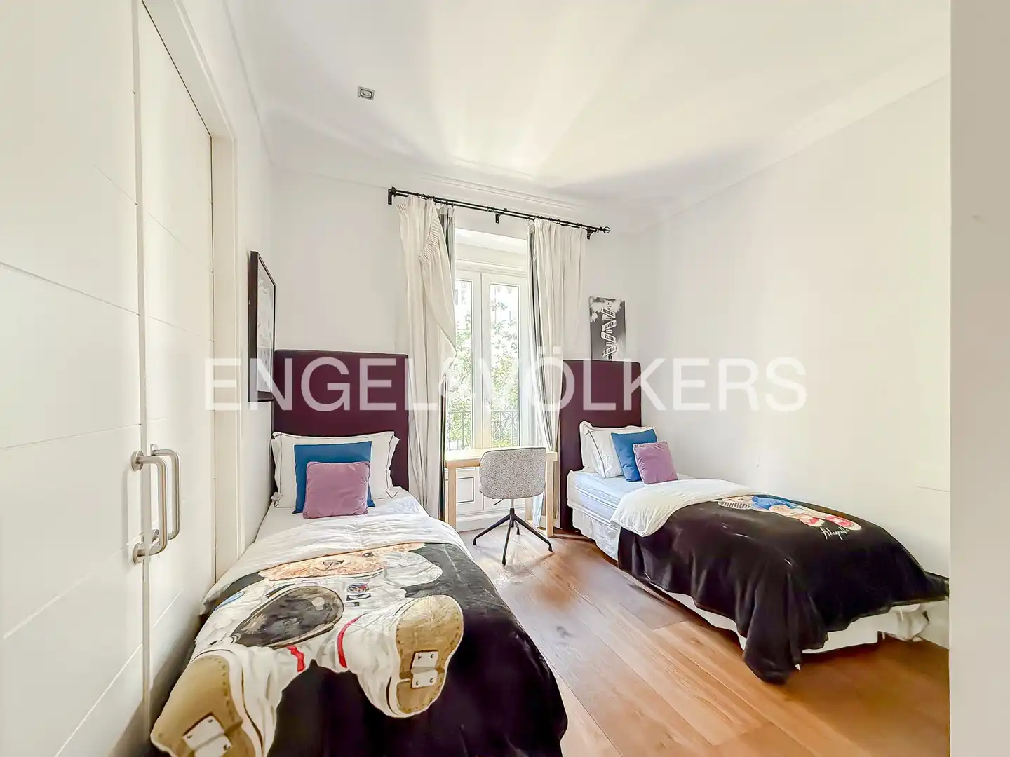 Schlafzimmer von Wohnung zur Miete in Madrid mit Klimaanlage, Heizung und Möbliert