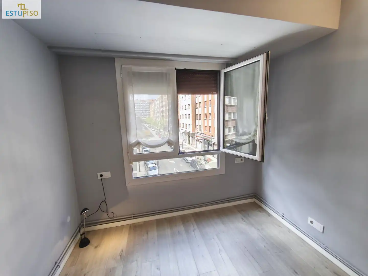 Habitación de Piso en venta en Vitoria - Gasteiz con Calefacción y Trastero