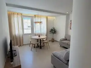 Wohnzimmer von Wohnung zur Miete in Almuñécar mit Klimaanlage, Terrasse und Möbliert