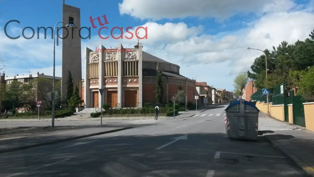 Vista exterior de Local de alquiler en Segovia con Aire acondicionado