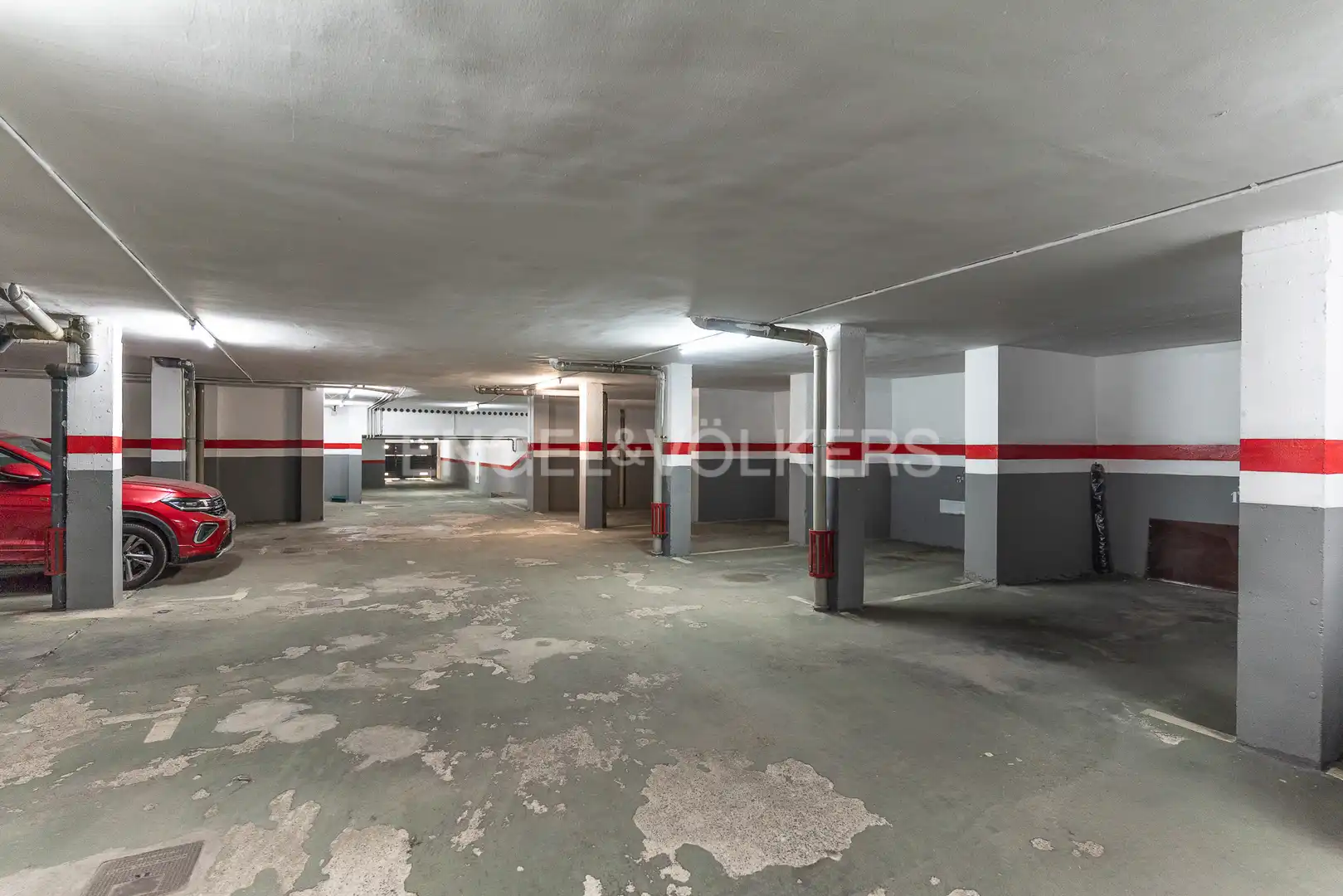 Parking of Flat for rent in Caldes d'Estrac  with Air Conditioner, Heating and Private garden