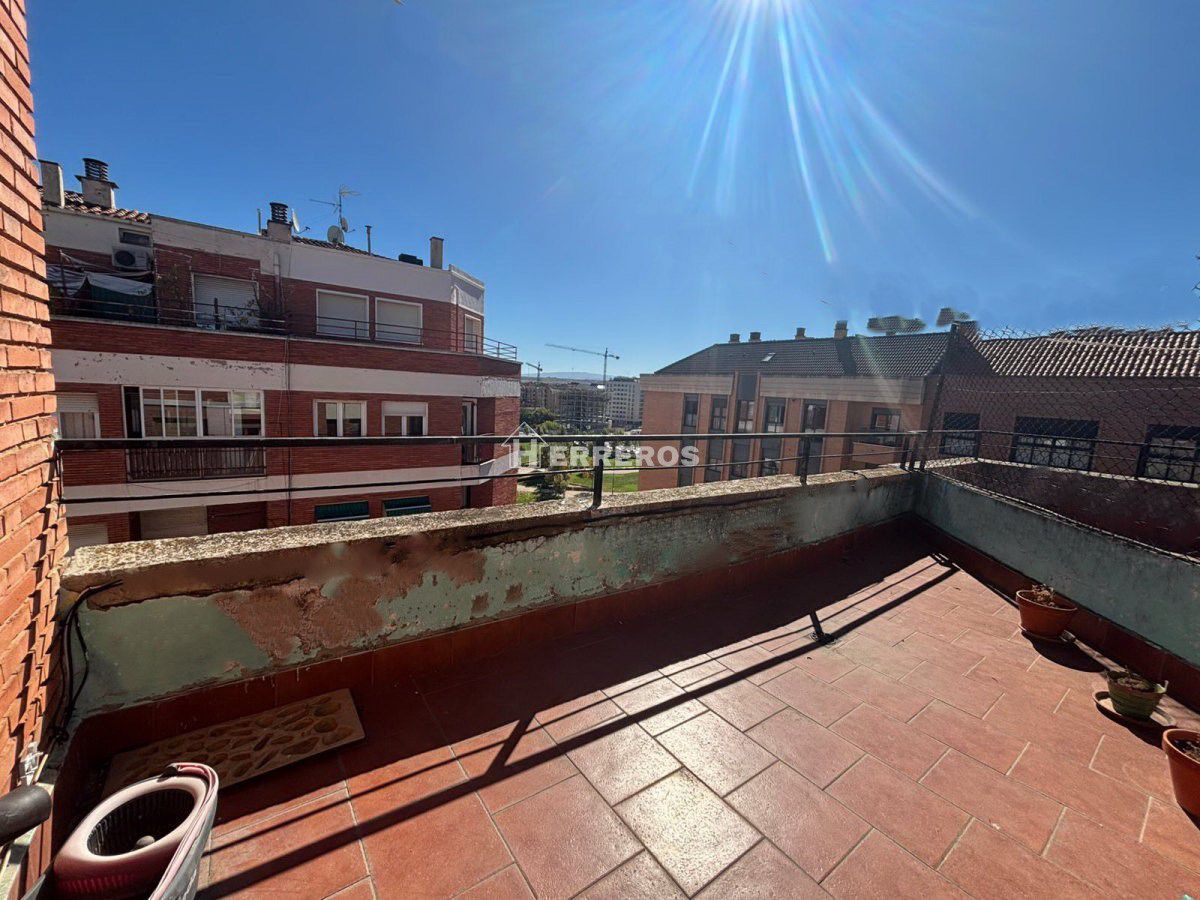 Terrassa de Àtic en venda en  Logroño amb Calefacció, Parquet i Terrassa