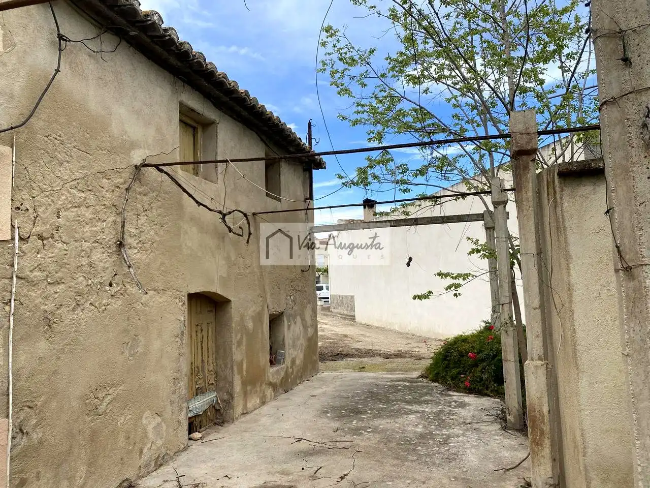 Vista exterior de Casa o xalet en venda en Deltebre amb Terrassa