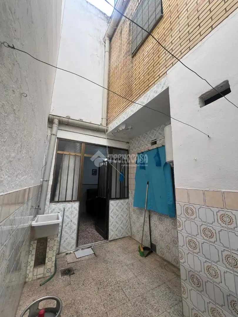 Vista exterior de Casa o xalet en venda en Sevilla amb Terrassa