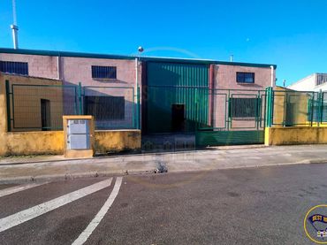 Nave industrial en venta en CUBERG