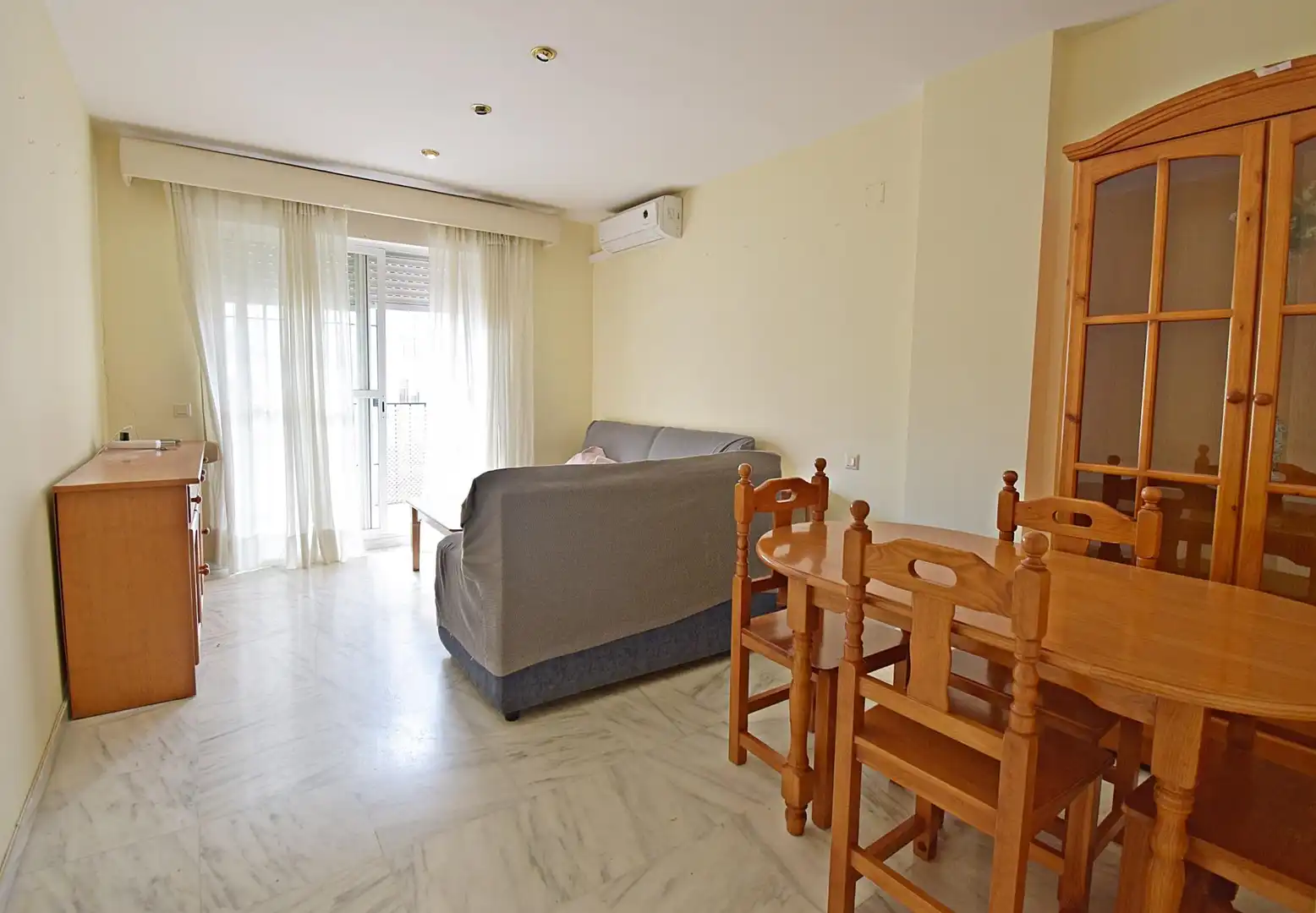 Sala de estar de Piso en venta en Jerez de la Frontera con Aire acondicionado, Trastero y Amueblado