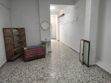 Local comercial de lloguer a La Roda