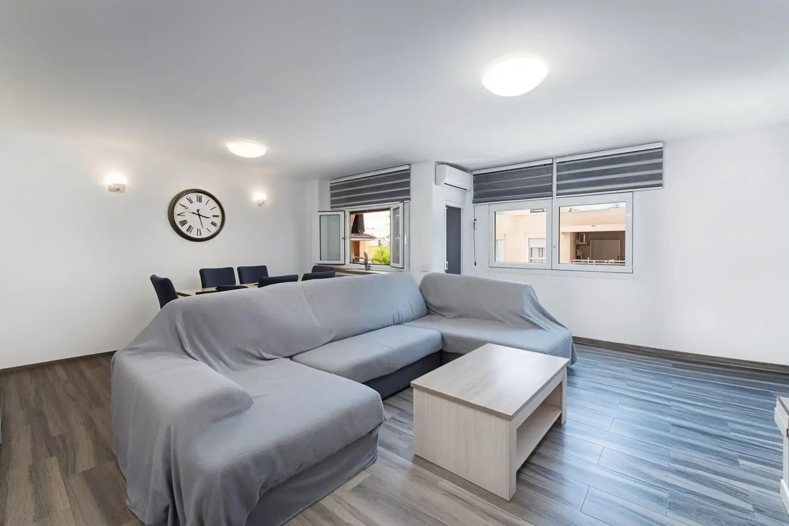 Living room of Flat for sale in  Palma de Mallorca  with Air Conditioner, Parquet flooring and Oven