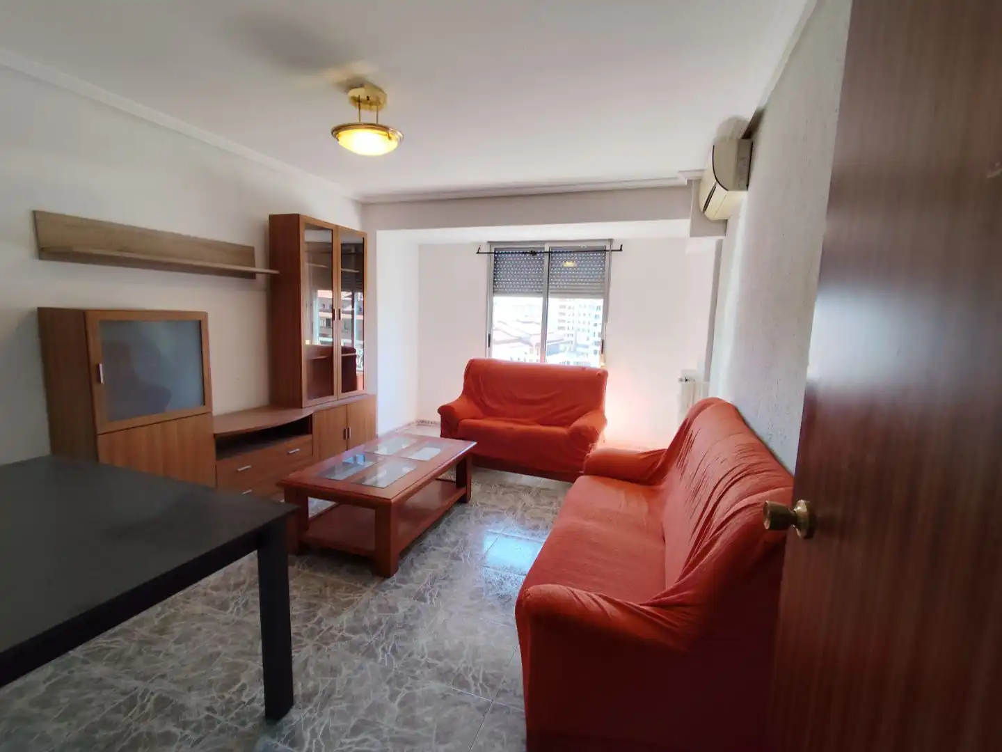 Wohnzimmer von Wohnung zur Miete in  Zaragoza Capital mit Balkon
