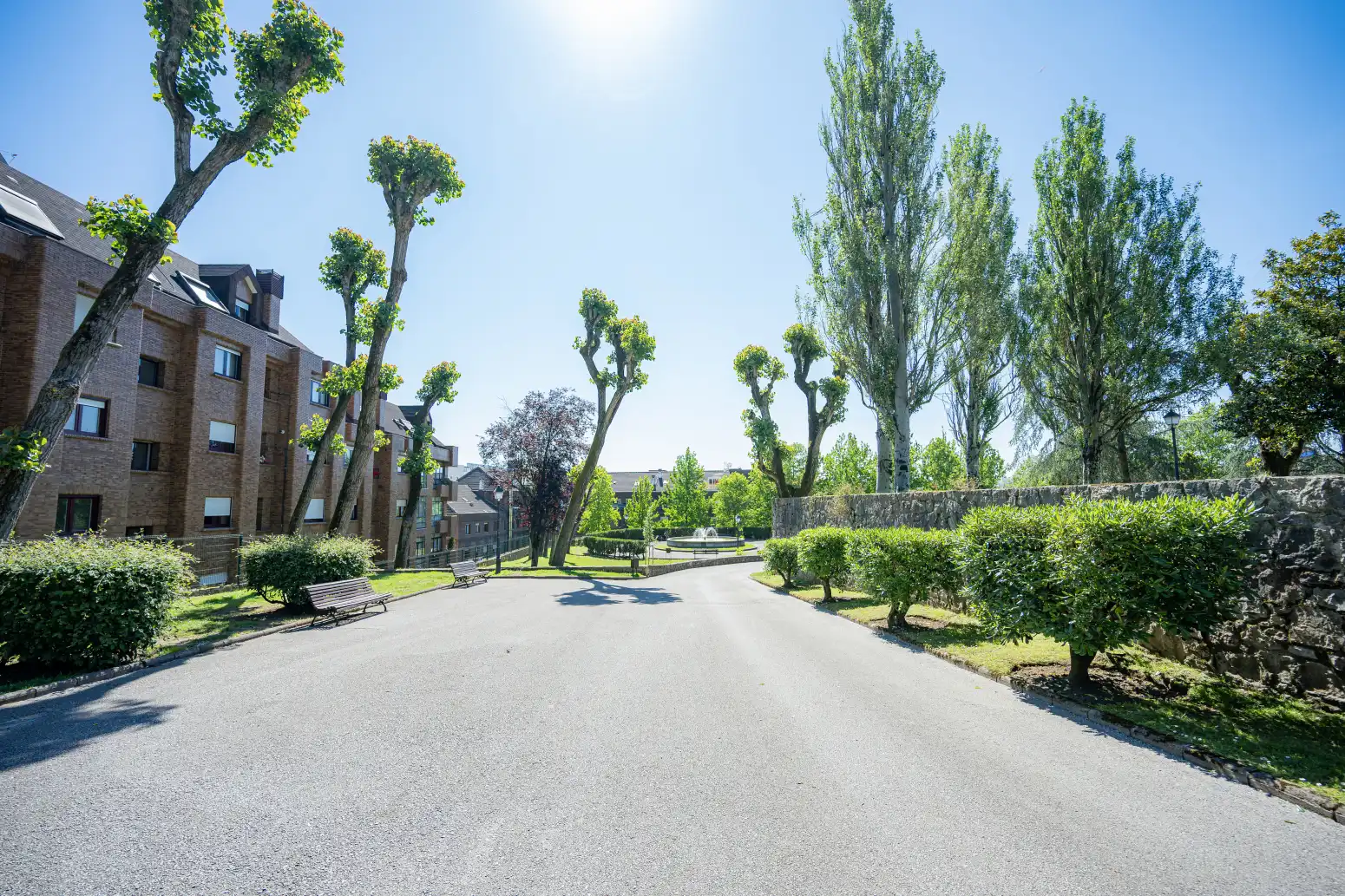Vista exterior de Piso en venta en Oviedo  con Calefacción, Parquet y Trastero