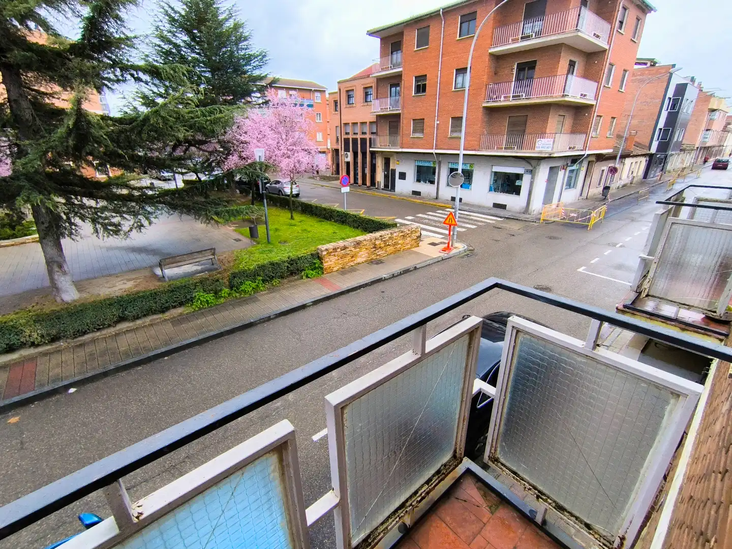 Vista exterior de Edifici en venda en Venta de Baños