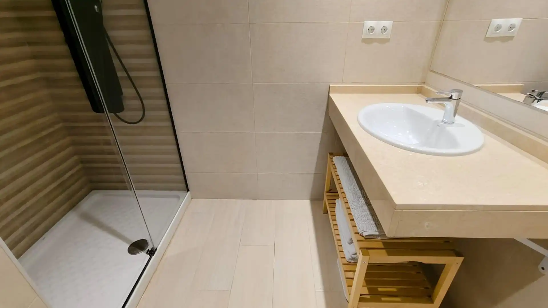 Baño de Casa adosada en venta en Quart con Calefacción, Jardín privado y Terraza