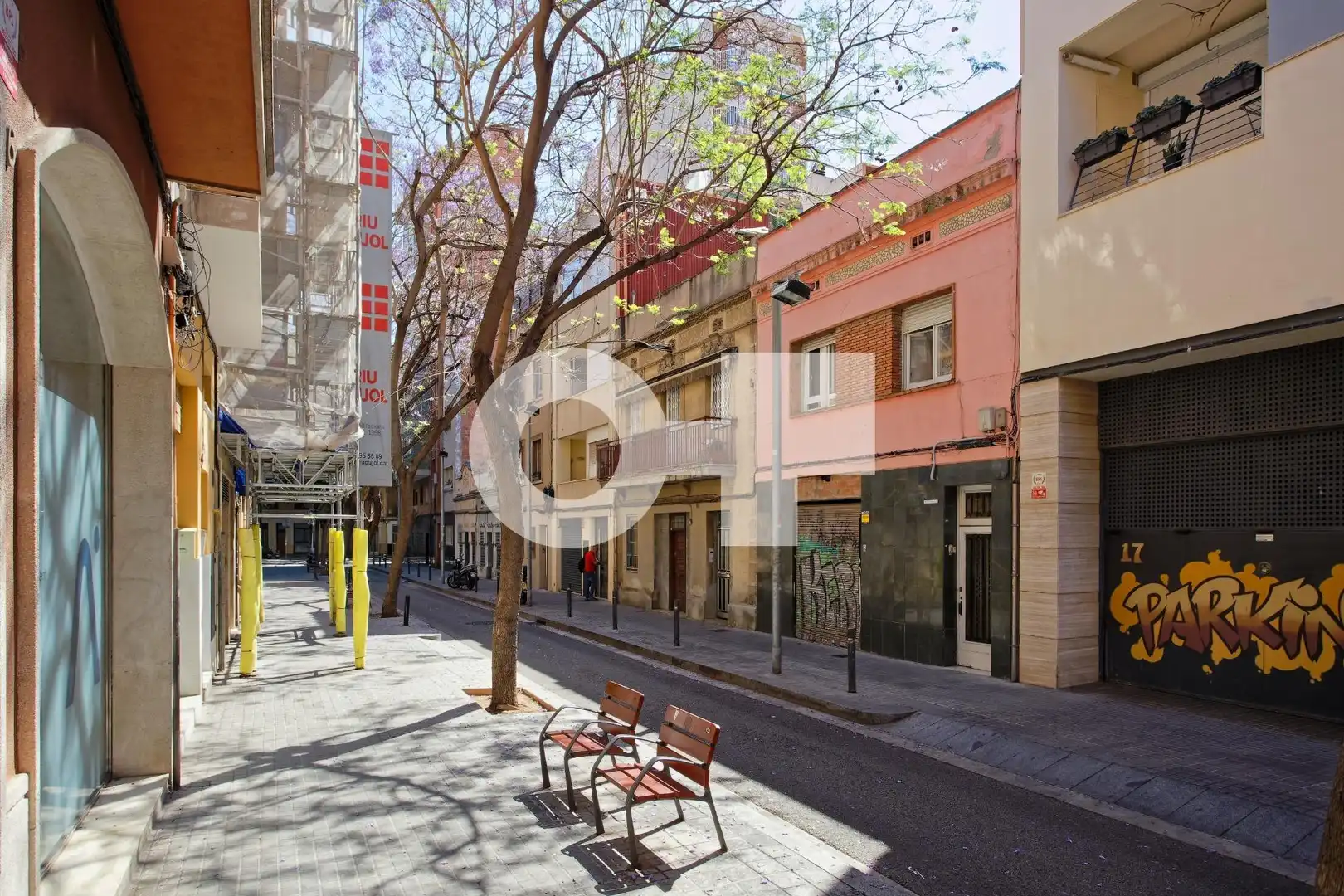 Vista exterior de Edificio en venta en Barcelona