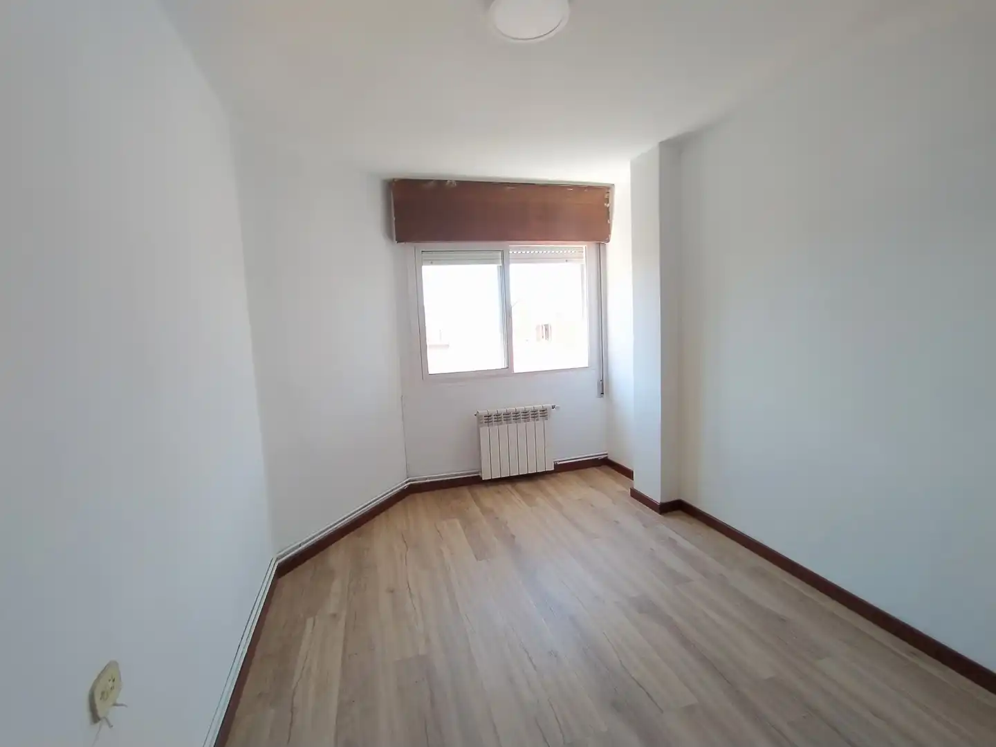 Schlafzimmer von Wohnung zum Verkauf in Vigo  mit Heizung, Parkett und Möbliert