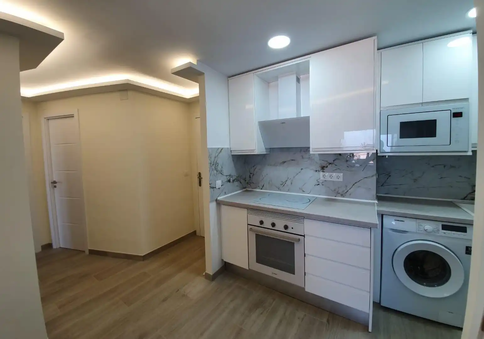 Küche von Wohnung zur Miete in Torremolinos mit Klimaanlage, Heizung und Terrasse