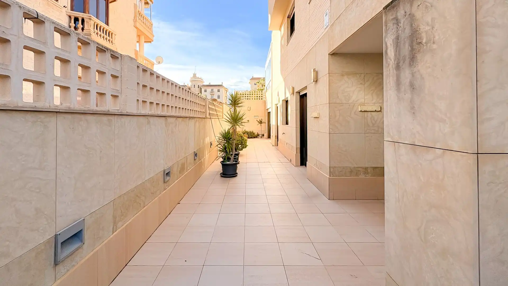 Terraza de Casa o chalet en venta en Guardamar del Segura con Aire acondicionado, Jardín privado y Terraza