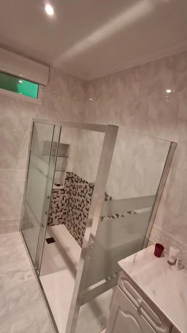 Baño de Casa o chalet en venta en A Pobra do Caramiñal con Aire acondicionado, Calefacción y Jardín privado