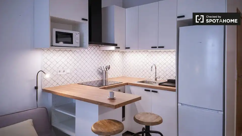 Kitchen of Flat for rent in Valencia  with Air Conditioner, Heating and Furnished