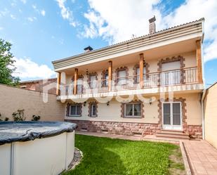 Exterior view of House or chalet for sale in Gradefes  with Terrace