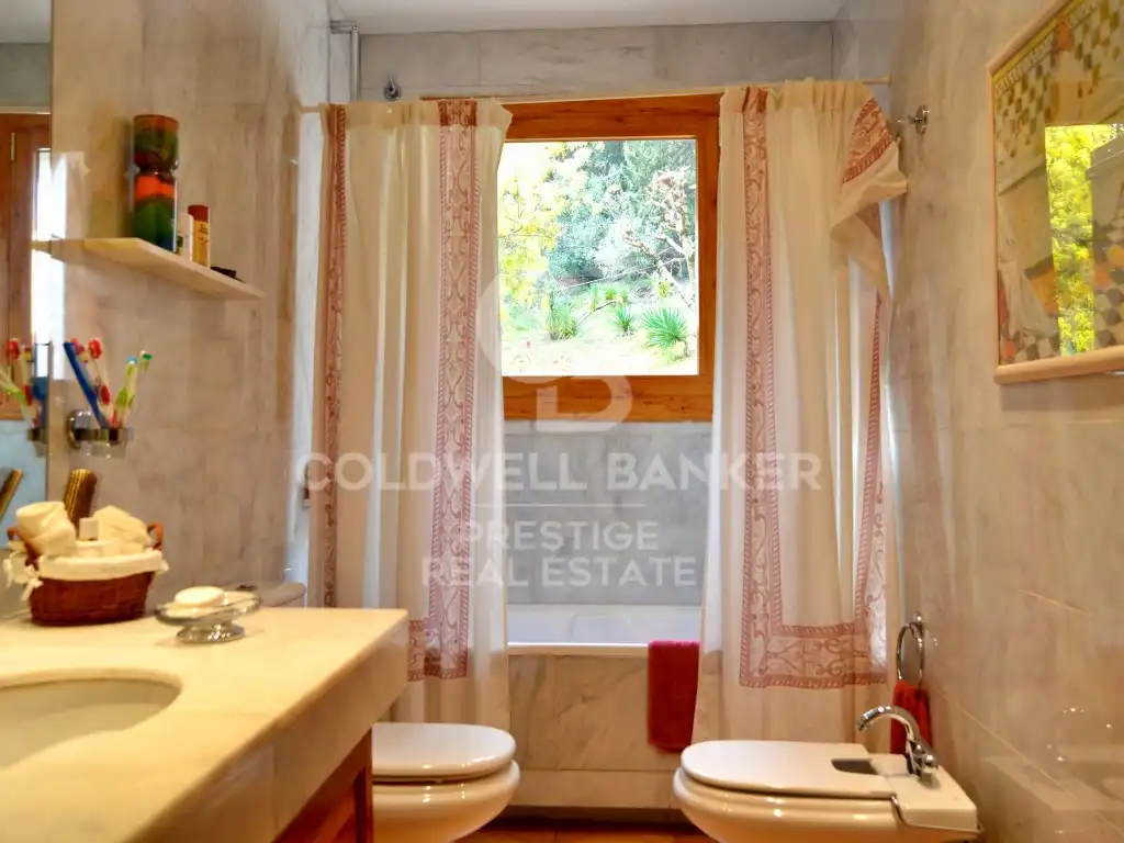 Baño de Finca rústica en venta en Castellví de Rosanes