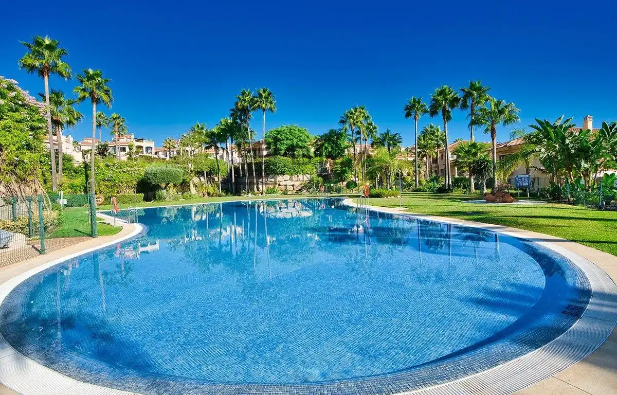 Chalet con piscina en venta en Tramontana