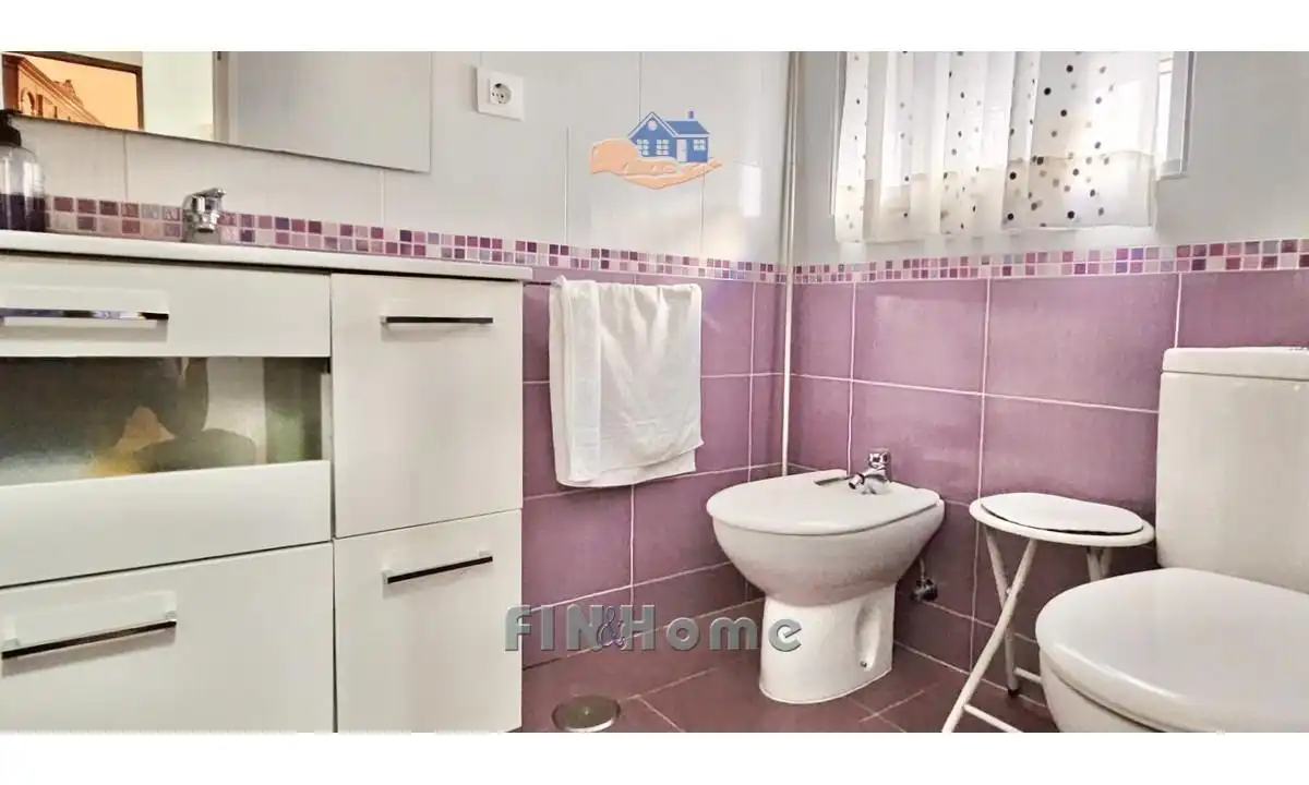 Baño de Piso de alquiler en Sevilla con Aire acondicionado, Calefacción y Trastero