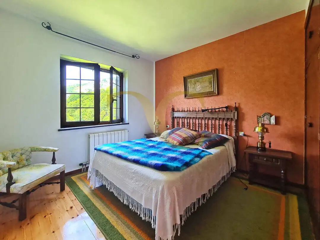 Habitación de Casa o chalet en venta en Caso con Calefacción, Jardín privado y Terraza