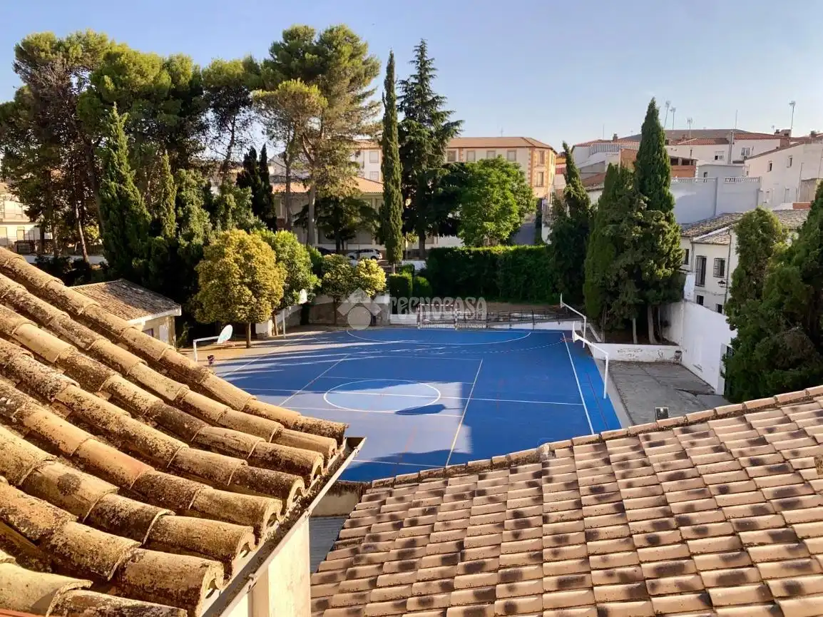 Piscina de Edifici en venda en Úbeda