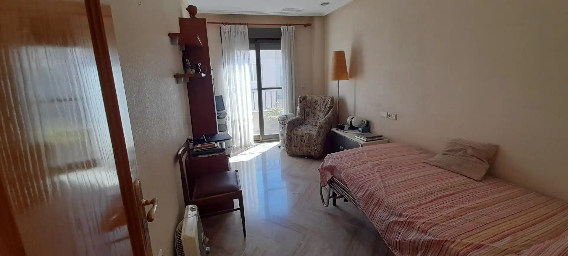 Schlafzimmer von Wohnung zur Miete in Elche / Elx mit Klimaanlage, Möbliert und Balkon