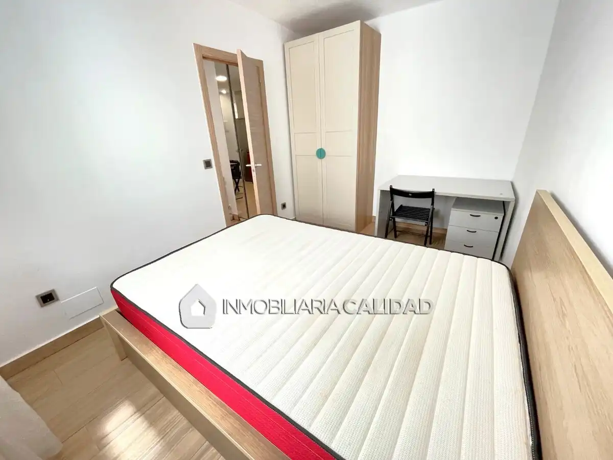 Schlafzimmer von Wohnung zum Verkauf in Burgos mit Heizung und Möbliert
