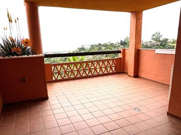 Wohnung mit Pool zum Verkauf in Avenida Casarabonela 19