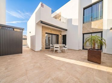 Villa con piscina in vendita a Calle Lo Marabú