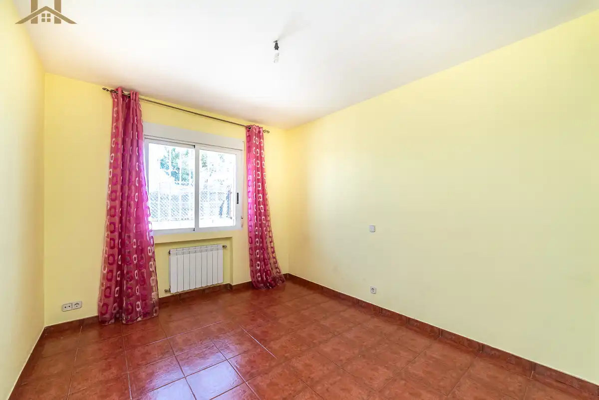 Schlafzimmer von Haus oder Chalet zum Verkauf in Griñón mit Heizung, Privatgarten und Whirlpool