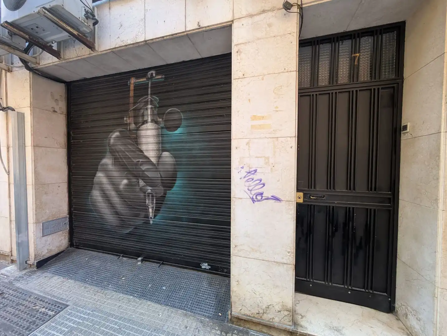 Vista exterior de Local en venta en Huelva