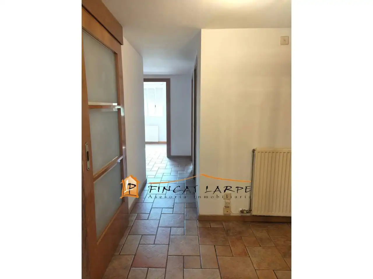 Wohnung zum Verkauf in Martorell mit Klimaanlage, Heizung und Balkon
