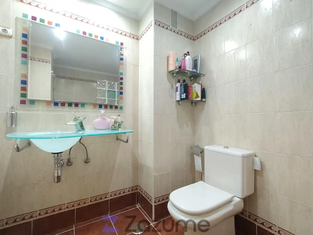Badezimmer von Wohnung zur Miete in Usera