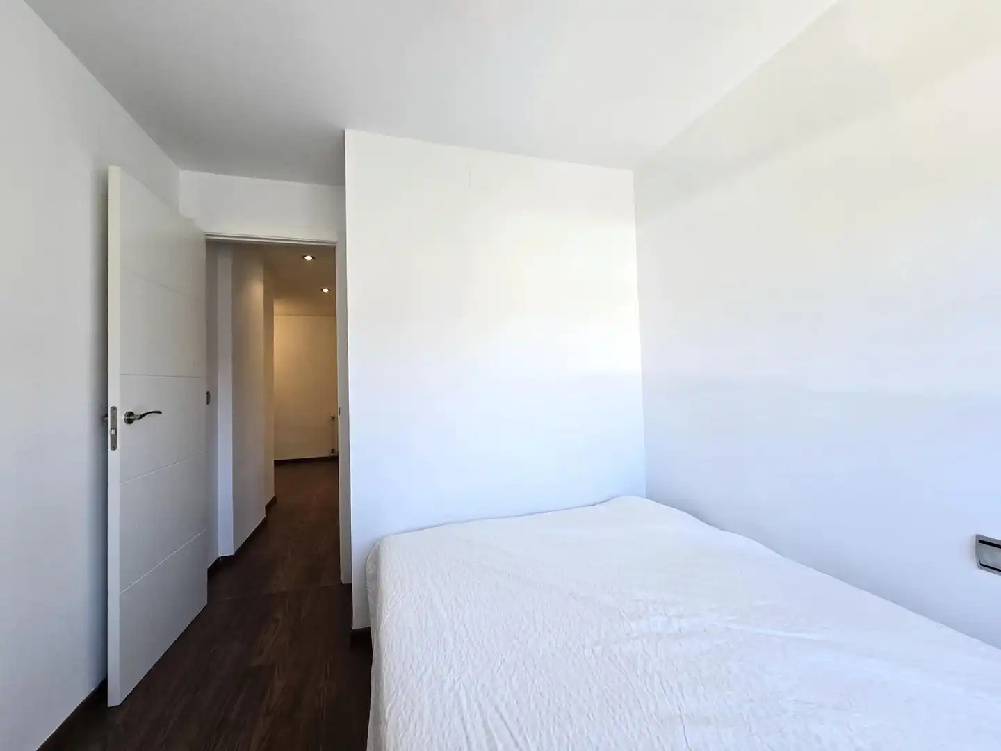 Bedroom of Flat for sale in Valencia  with Air Conditioner, Heating and Parquet flooring