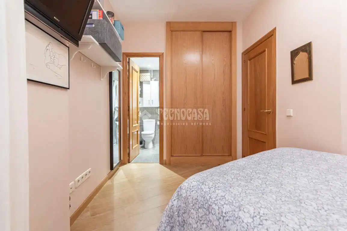 Bedroom of Flat for sale in Madrid  with Air Conditioner, Heating and Parquet flooring