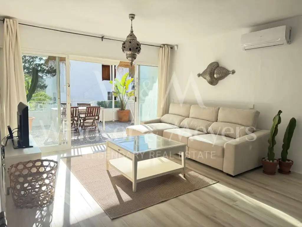 Wohnzimmer von Wohnungen zur Miete in Sant Josep de sa Talaia mit Klimaanlage, Privatgarten und Terrasse
